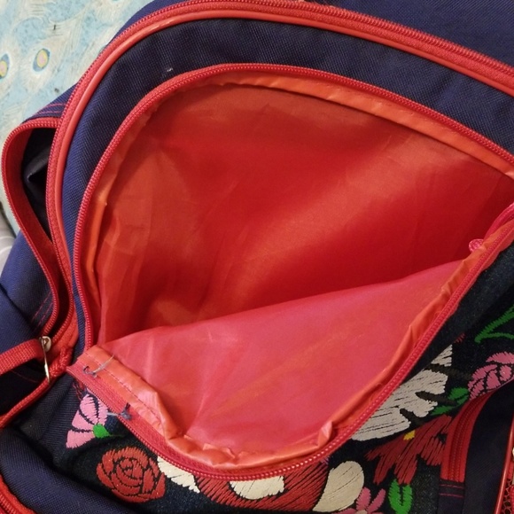 Hello Kitty Embroidered Backpack - Picture 4 of 4